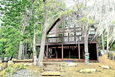 Image de Belle nouvelle cabine du lac! !