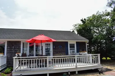 Image de Duplex de trois chambres à moins de 500 pieds de la plage partagée \/ privée