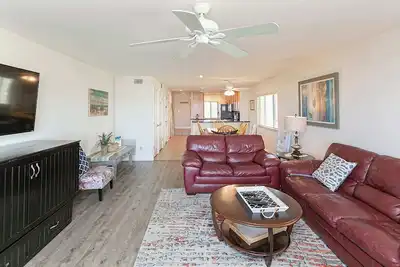 Image de Mer Haven 512 [3/2. 5] ACTIVITÉS Gratuites! & Piscine Wifi Oceanfront