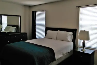 Image de Campbell's Clean & Comfortable Modern Duplex 4662b