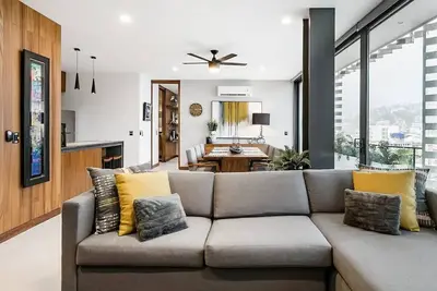 Image de Magnifique condo dans bel immeuble