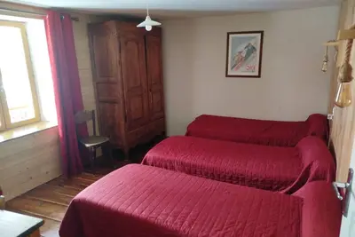 Image de Chez Jean Pierre - Chambre 3pers. dans une maison du XVIIe siècle - n°7