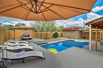 Image de Luxe Home w / Pool- 4 mi Ă Abq Balloon Fiesta Park