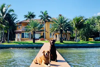 Image de Nouvelle Annonce Luxury Waterfront Estate
