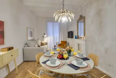Image de Sweett | Gothic Ii - Trois Chambres Appartement, Couchages 8
