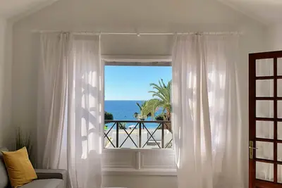 Image de Bel appartement confortable face Ă la mer avec Wifi et climatisation