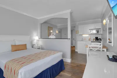 Image de Pelican Pointe Condo / Unité d'hôtel # 221 Efficacité abordable au coeur de Clearwater Beach!