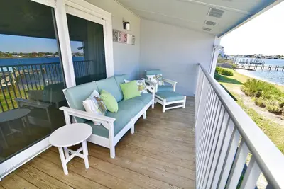 Image de Condo 3br / 2ba au bord de l'eau | Grand balcon avec une vue magnifique | Quais de bateau