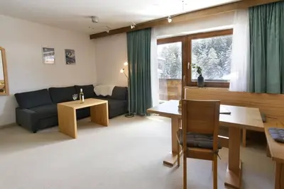 Appartement A \/ salon \/ chambre \/ douche, Wc - Ostbacher Stern