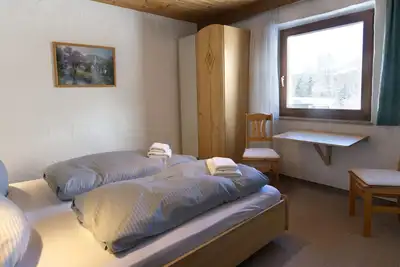 Chambre double E, douche, Wc, chambre à coucher - Ostbacher Stern