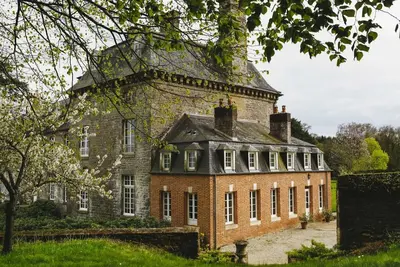 Image de Charmante Maison dans Aile de Château du 18ème avec Jardin et Proximité Étangs, Forêt, Loisirs