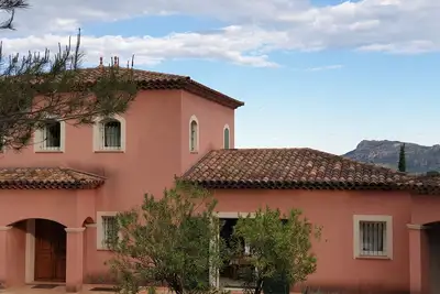 Image de Magnifique Villa au coeur de la Provence située au milieu d'un champ d'oliviers
