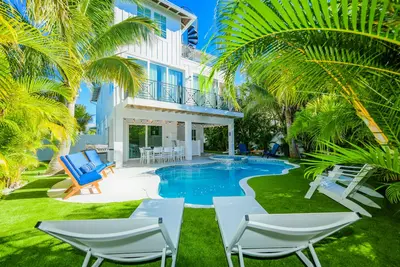 Image de Beach Escape - Cinq Chambres Maison, Couchages 12