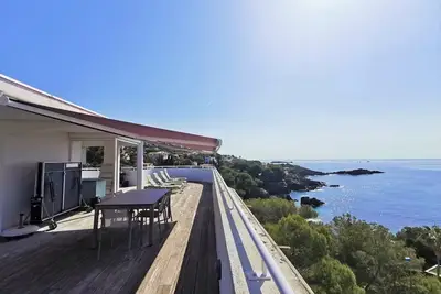 Magnifique villa sur le toit, 9 pers, clim, vue mer panoramique, terrasse toit