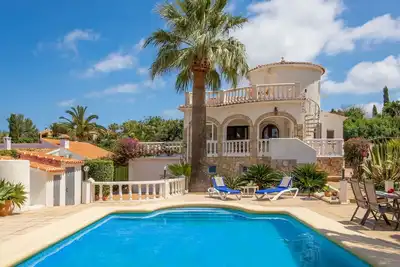 Image de Belle maison de vacances privée avec climatisation, Wifi, piscine privée, Tv, patio, parking
