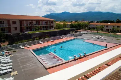 Image de Maison charmante proche du centre-ville! + Accès piscine extérieure