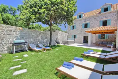 Image de Villa Illyria - charmante villa en bord de mer pour 8 personnes, à proximité des restaurants et des cafés
