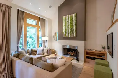 Forest Creek # 2 - Magnifique townhome de luxe, Parking inclus, Navette gratuite