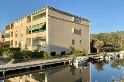 Image de Appartement avec Terrasse, Jardin et Parking