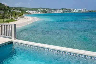 Image de Beach House Younes by Island Properties Online