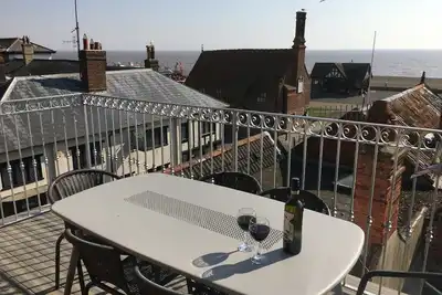 Image de The Aldeburgh Lookout  Stylish accommodation for 6 with best sea views in town
