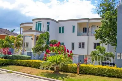 Image de Nouvelle villa - idéale pour les familles - Retraite d'entreprise ou réunion d'amis