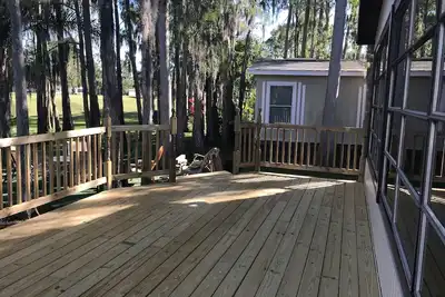 Image de Maison avec garage et terrasse donnant sur le lac et le golf