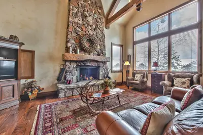 Image de Deer Valley Ski-In / Out 4 chambres, 4. 5 Townhome Bath avec bain Ă remous - 9 personnes