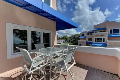 Image de Unité 204 devant le golfe