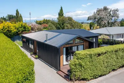 Luxe Martinborough Escape