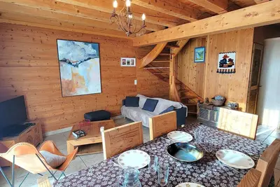 Image de Chalet en bois 6 pers. avec terrasse Sud, lumineux et équipé, animaux admis – Saint-Michel-de-Chaillol