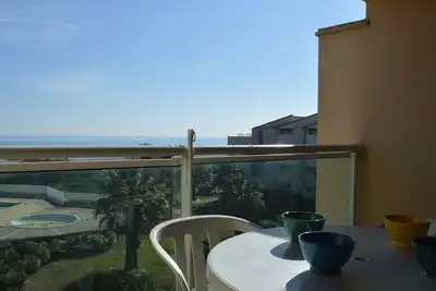 Image de Appartement en Front de Mer avec Piscine et Parking Privé - 2 Chambres pour 6 Personnes, Saint-Cyprien