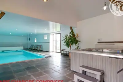 Image de Maison de campagne avec Jacuzzi, Sauna, Wi-Fi et Jardin privatif