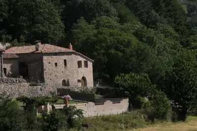 Image de Maison tout confort avec piscine dans la montagne ardèchoise