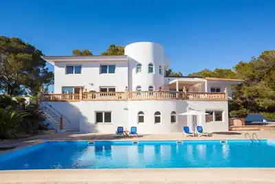 Image de Spacious and quiet house with sea views