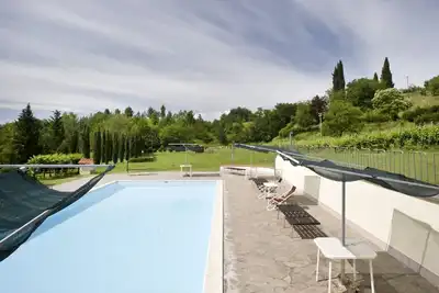 Image de Joli appartement pour 5 personnes avec piscine, Wifi, animaux admis, vue panoramique et parking