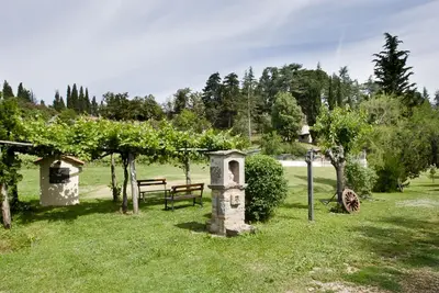 Image de Joli appartement dans une maison de vacances avec Wifi, piscine, patio, animaux admis, parking