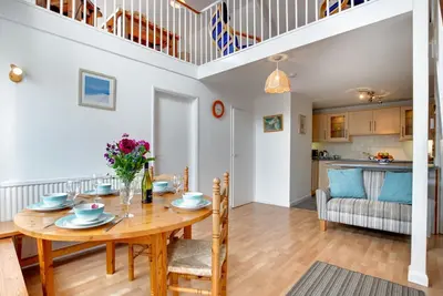 Image de 2 Redfern Court - Deux Chambres Maison, Couchages 5