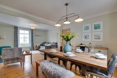 Image de 21 Trenwith Place - Trois Chambres Maison, Couchages 5