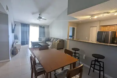 Image de Récemment rénové 2 chambres / 2 salles de bain West Palm Beach Condo