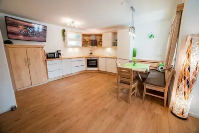 Image de Ferienwohnung 1, Heuboden 54 m², 2-4 Personen, Schlafzimmer, Wohnküche, Du/Wc, Wlan