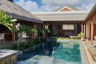 Image de Villa de luxe moderne, jardin privatif dans une résidence sécurisée.