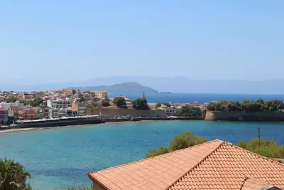 Image de \"Ranias Apt. \" Très bel appartement donnant sur l'océan! 90m