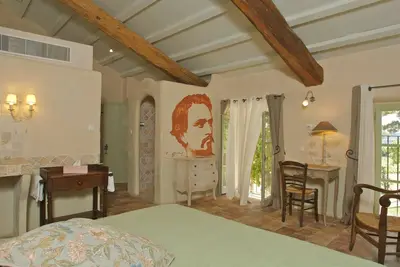Image de Gîte dans un Château Provençal authentique.