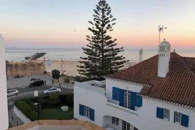 Image de Beny's Beach House - 2 min à pied de la plage de rock