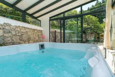 Image de ctpo284 - maison de vacances avec bain à remous pour 6 personnes, wifi