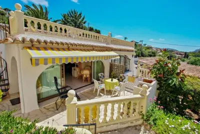 Anita - bungalow de vacances avec vue sur la mer à Teulada