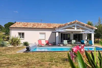 Image de Villa de charme avec sa piscine privée en Ardeche - La Cocalyne