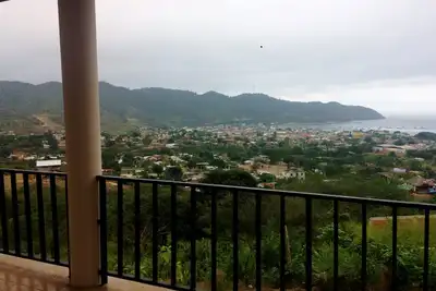 Casa de lujo 2 dormitorios con excelente vista al mar pacifico. Ven un disfrutar.