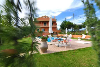 Image de Appartement avec piscine près de Gouvia | Even Ezer Apartment Corfu